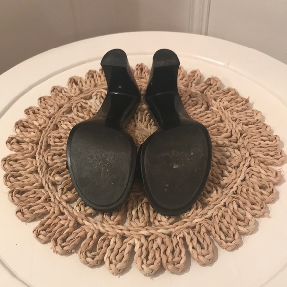 Gucci - Picture 2 of 5